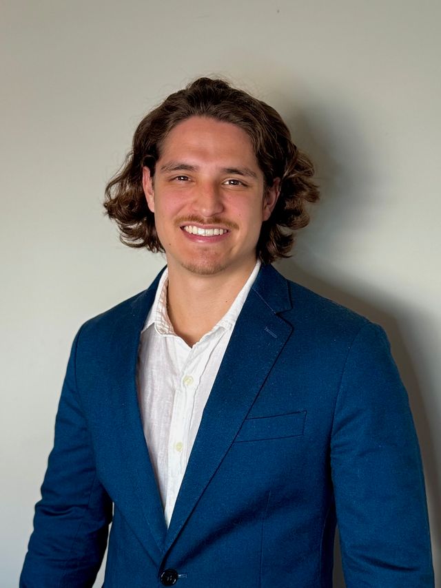 R Gonzalez head shot